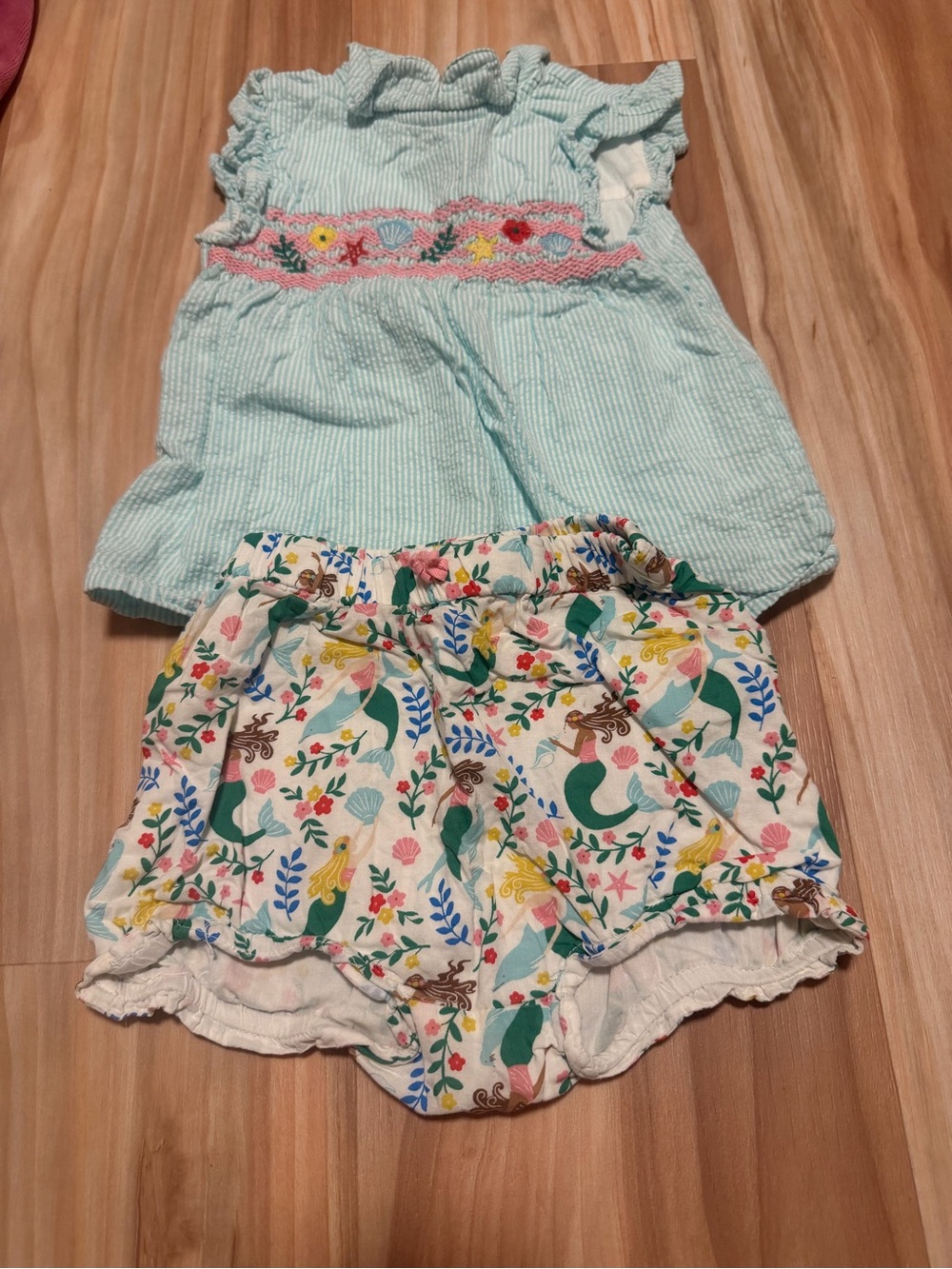 Baby Boden Mint Top with Multicolor Mermaid Print Shorts